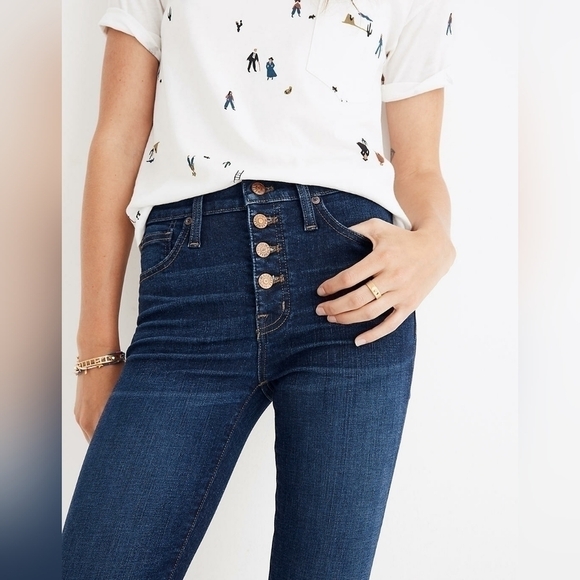 Madewell 9" Mid-Rise Skinny Jeans in Hayes Wash: Button-Front Edition, - Picture 3 of 11